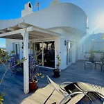 Penthouse With Panoramic Sea Views And Free Parking 아파트