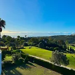 Penthouse With Panoramic Sea Views And Free Parking 에스테포나