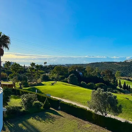 Penthouse With Panoramic Sea Views And Free Parking Estepona