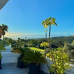 Penthouse With Panoramic Sea Views And Free Parking Estepona
